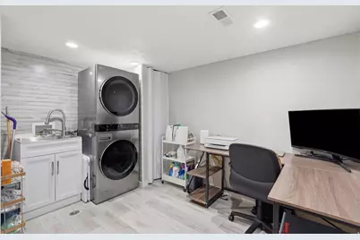 1020 E 1500 N, Layton, UT 84040 - Photo 28