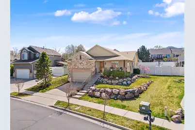 5071 W Amber Rose Ln S, Herriman, UT 84096 - Photo 2