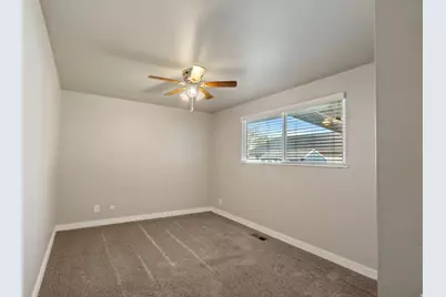 726 E Canfield Dr N, Ogden, UT 84404 - Photo 18