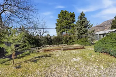2400 E 6660 S, Cottonwood Heights, UT 84121 - Photo 38