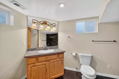 2400 E 6660 S, Cottonwood Heights, UT 84121 - Photo 32
