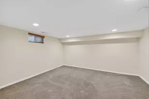 2400 E 6660 S, Cottonwood Heights, UT 84121 - Photo 30