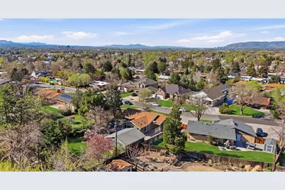 2400 E 6660 S, Cottonwood Heights, UT 84121 - Photo 46