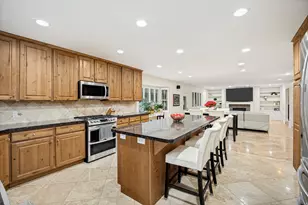 2148 E Pinecrest Ln S, Sandy, UT 84092 - Photo 10