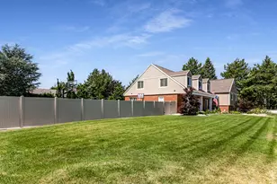 2148 E Pinecrest Ln S, Sandy, UT 84092 - Photo 30