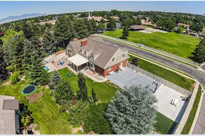2148 E Pinecrest Ln S, Sandy, UT 84092 - Photo 32