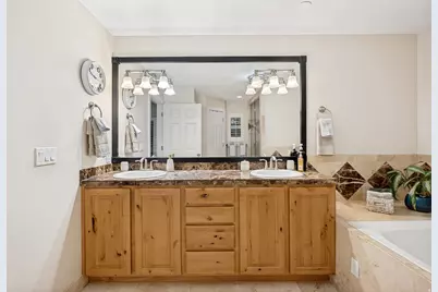 2148 E Pinecrest Ln S, Sandy, UT 84092 - Photo 22