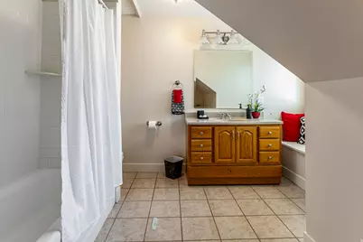 2148 E Pinecrest Ln S, Sandy, UT 84092 - Photo 24