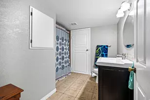 488 N Fern Dr E, Clearfield, UT 84015 - Photo 8