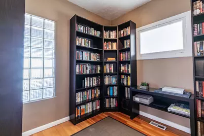 384 E St, Salt Lake City, UT 84103 - Photo 12