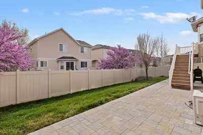 882 S Daisy Dr, Fruit Heights, UT 84037 - Photo 32