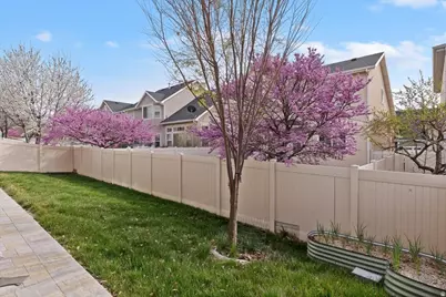 882 S Daisy Dr, Fruit Heights, UT 84037 - Photo 30