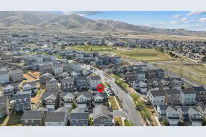 299 W Willow Creek Dr, Saratoga Springs, UT 84045 - Photo 32