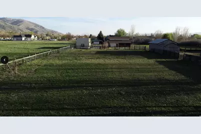 202 S 375 W #10, Providence, UT 84332 - Photo 2