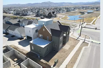 6824 W South Jordan Pkwy S #469, South Jordan, UT 84009 - Photo 2