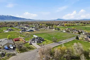 3883 S 250 E, Nibley, UT 84321 - Photo 4