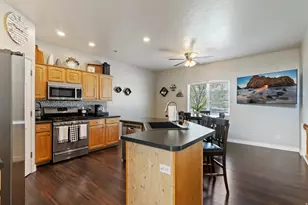 7476 S 6670 W, West Jordan, UT 84081 - Photo 10