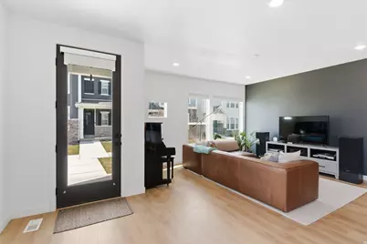 9776 N Caldwell Pl, Highland, UT 84003 - Photo 4