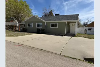 210 Ridgeway St, Helper, UT 84526 - Photo 2