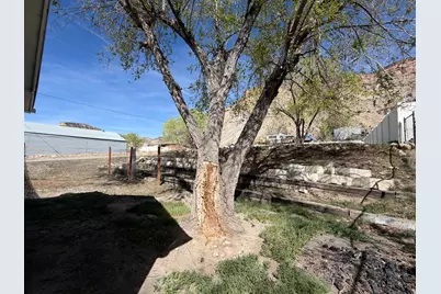210 Ridgeway St, Helper, UT 84526 - Photo 6