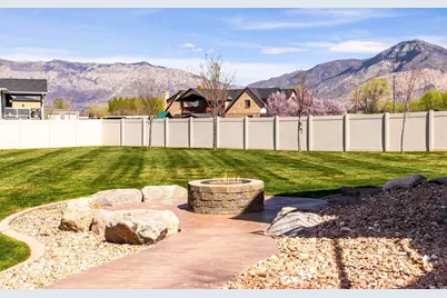 1756 W 700 S, Marriott-Slaterville City, UT 84404 - Photo 10