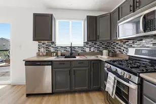 7553 S Valley Maple Dr, West Jordan, UT 84081 - Photo 8