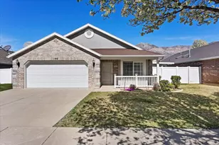 190 W Newbury Ln, Harrisville, UT 84414 - Photo 1