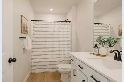 1072 E Antelope Dr #609, Eagle Mountain, UT 84005 - Photo 12