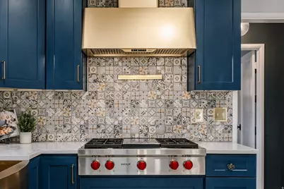 2008 E Stratford Dr, Salt Lake City, UT 84109 - Photo 12