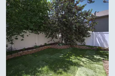 4839 W Western Hills Dr S, Riverton, UT 84096 - Photo 30