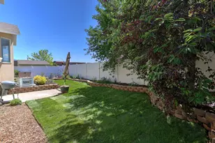 4839 W Western Hills Dr S, Riverton, UT 84096 - Photo 28