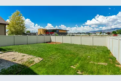 3755 N Tumwater Dr E, Eagle Mountain, UT 84005 - Photo 8