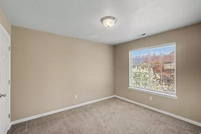 10437 N Tamarack Way, Cedar Hills, UT 84062 - Photo 14