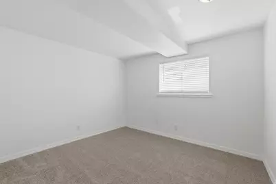 6043 S Aquarius Dr, Kearns, UT 84118 - Photo 22