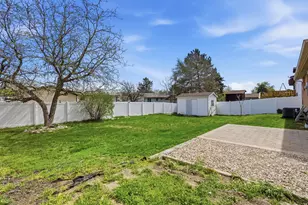 6043 S Aquarius Dr, Kearns, UT 84118 - Photo 30