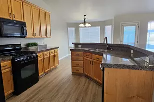 6516 S Apple Creek Ct W, Salt Lake City, UT 84118 - Photo 10