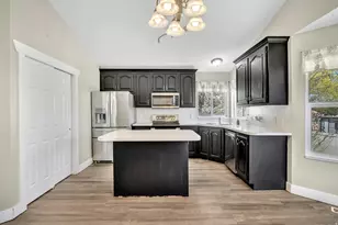 5028 W Grand View Peak Dr S, Riverton, UT 84096 - Photo 8