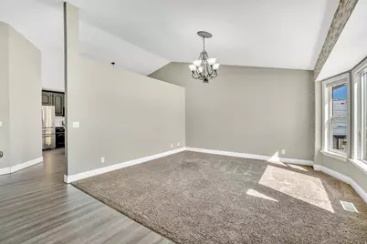 5028 W Grand View Peak Dr S, Riverton, UT 84096 - Photo 4