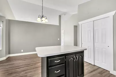 5028 W Grand View Peak Dr S, Riverton, UT 84096 - Photo 10