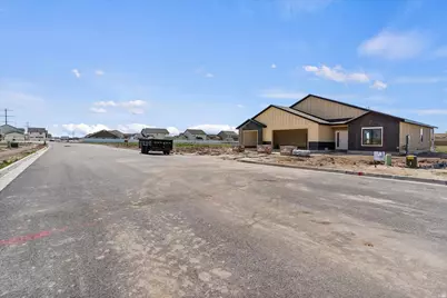 3159 W 3125 S #16, West Haven, UT 84401 - Photo 4