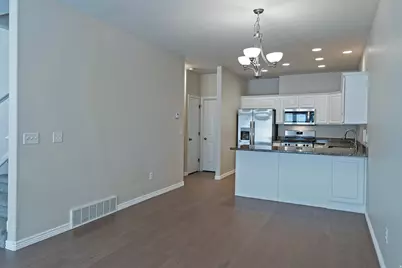 1364 E Old Maple Ct S, Salt Lake City, UT 84117 - Photo 8