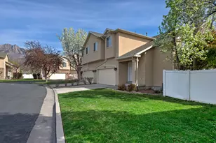 1364 E Old Maple Ct S, Salt Lake City, UT 84117 - Photo 2