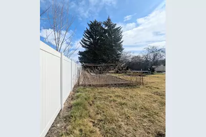 75 W 400 N, Smithfield, UT 84335 - Photo 38