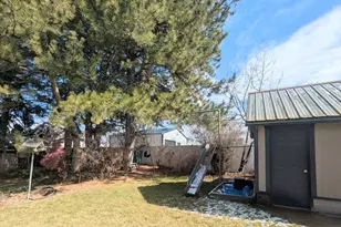 75 W 400 N, Smithfield, UT 84335 - Photo 32