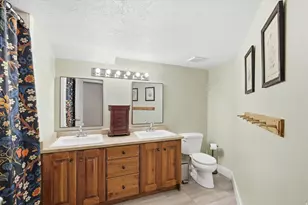 353 E Robin St, Smithfield, UT 84335 - Photo 38