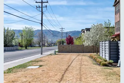 699 E Hillock Ct S #16, Draper, UT 84020 - Photo 50
