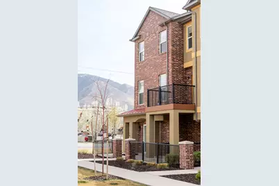699 E Hillock Ct S #16, Draper, UT 84020 - Photo 4