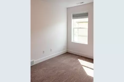 699 E Hillock Ct S #16, Draper, UT 84020 - Photo 32