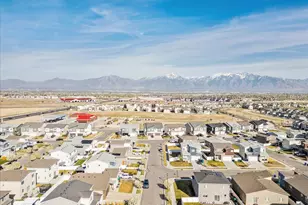 7908 S Lake Powell Rd W, West Jordan, UT 84081 - Photo 40