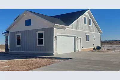 2159 W 520 S, Roosevelt, UT 84066 - Photo 2